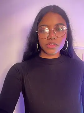 Chat +18 de Ariana_roxe_ ao vivo