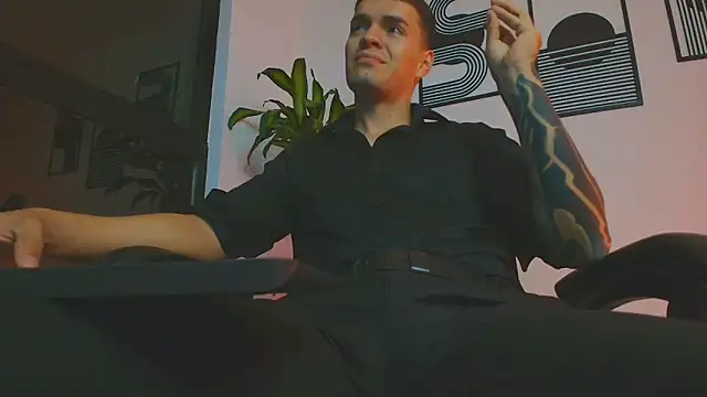 ALPHA_DOMINUS_ Adlı Modelin Web Kamerası Şovu