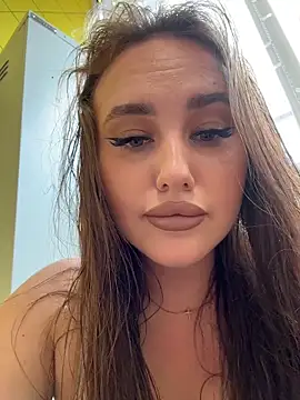 KiraSunshine Adlı Modelin Canlı XXX Sohbeti