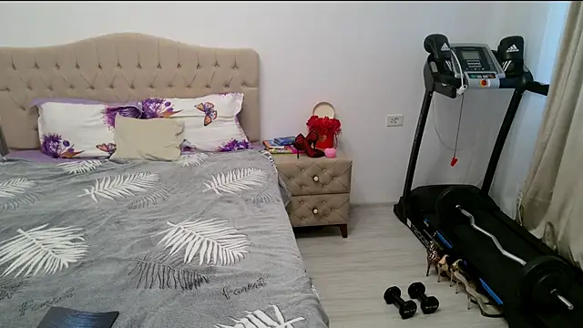 Chat +18 de Annyfit4you ao vivo
