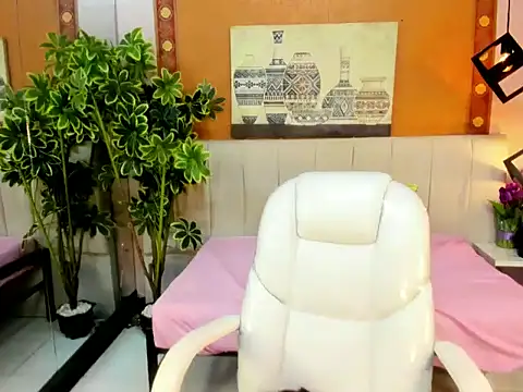 XtinaRave's Live XXX Chat