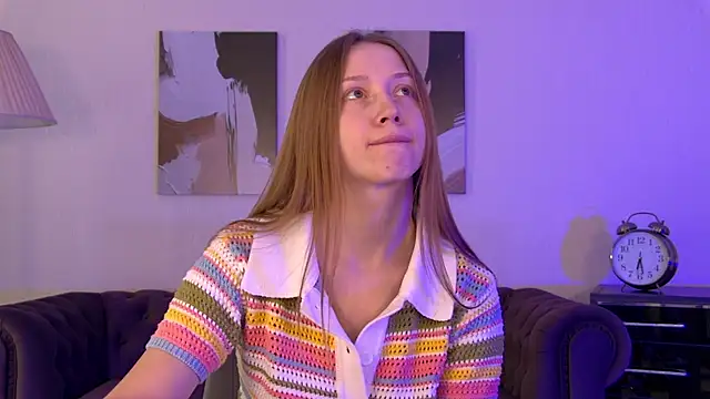 LoraVey Adlı Modelin Canlı XXX Sohbeti