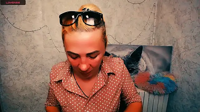 EmmaCat_ Live XXX Chat