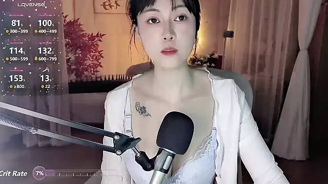 noomi-1111n Live XXX chat