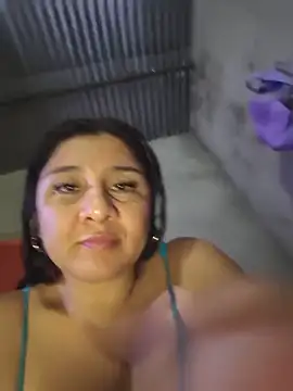 noemy-25 – Naživo XXX chat
