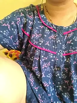 PayalSharmahot143's Live XXX Chat
