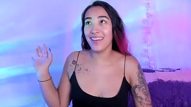 HeidyRousse Live XXX-Chat