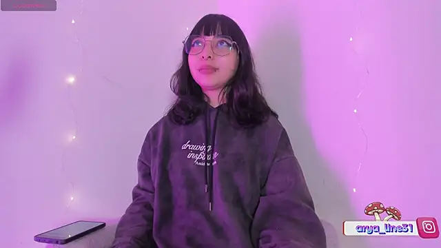 arysUwU's Live XXX Chat