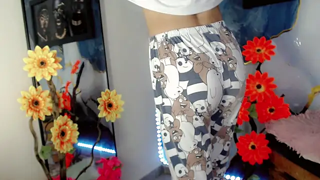 NathalialLooes Chat XXX in diretta