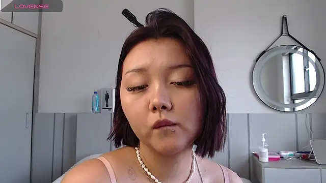 MomoMoonxxxのライブXXXチャット