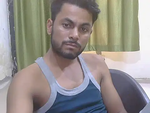 Stubborndesiboy Chat XXX live