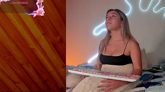 Chat +18 de saradiazxxx ao vivo