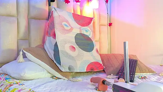 Bella-Sanders' Live XXX Chat