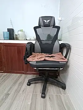 Leva_laddy Adlı Modelin Canlı XXX Sohbeti