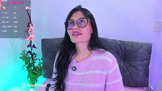 NayeCloud's Live XXX Chat