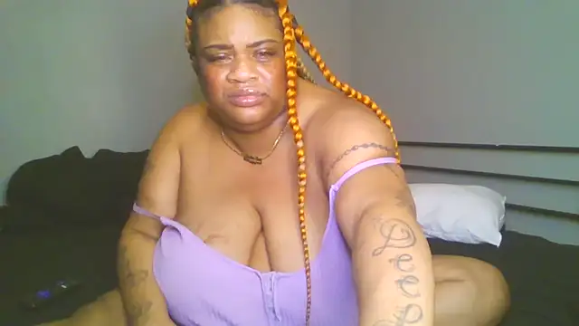 NaughtyHottieBBW's Live XXX Chat