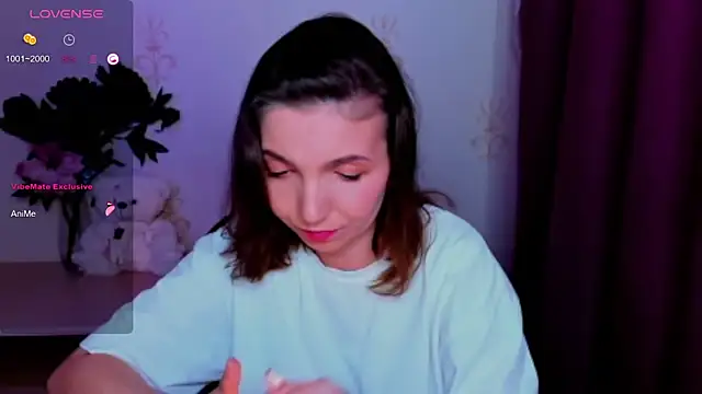 KindHazelHere_ live XXX chat