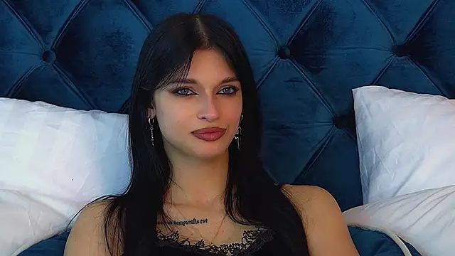 BeverlyMost Adlı Modelin Canlı XXX Sohbeti