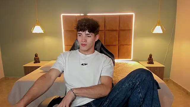 AlejooTwink's Live XXX Chat