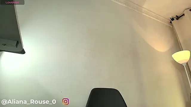 Chat +18 de Aliana_Rouse ao vivo
