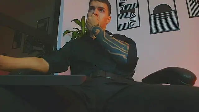 ALPHA_DOMINUS_ 在線直播表演