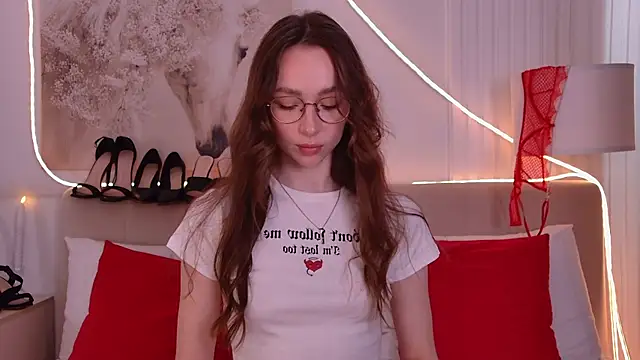 Онлайн чат XXX Emily_Simon