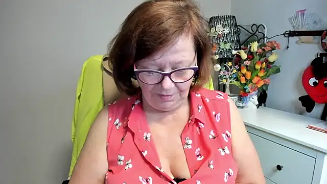 Živý XXX chat Adelewildx