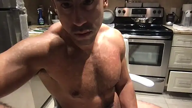 Онлайн чат XXX BigGuyMuscle