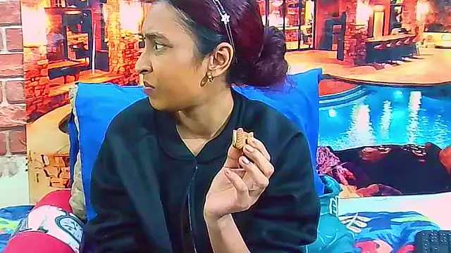 IndianSexyButt's Live XXX Chat