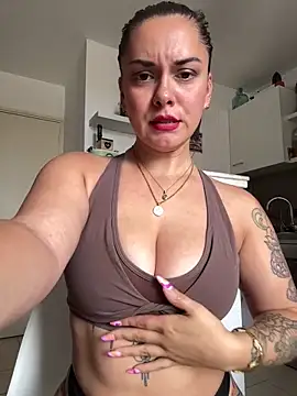 Chat XXX en directo de Luccreccia_