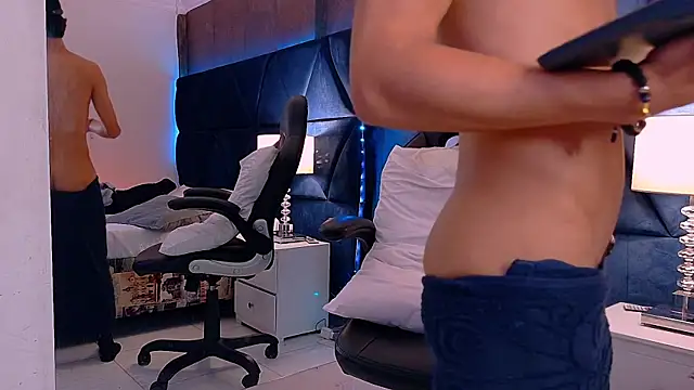 ThiagoFerrer_ élő XXX-chatje