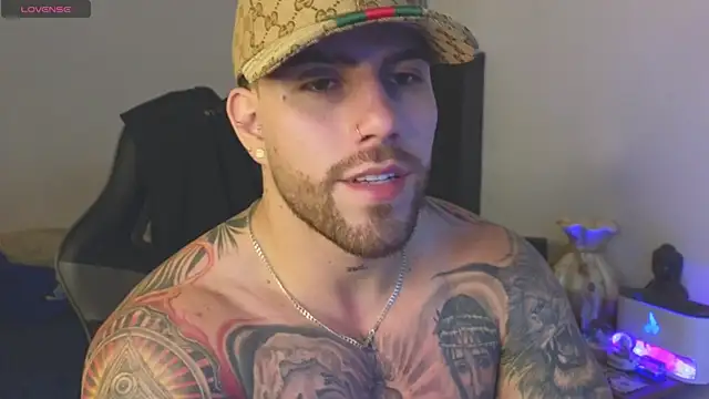 Ades_Lowe Chat XXX in diretta