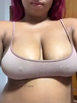Chat XXX en directo de Kloe_rousse01