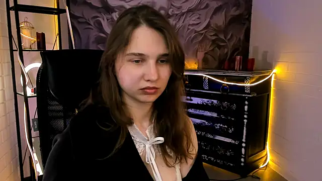 TessaMill Chat XXX live