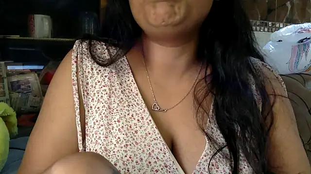 Haanikaur_saavi Adlı Modelin Canlı XXX Sohbeti