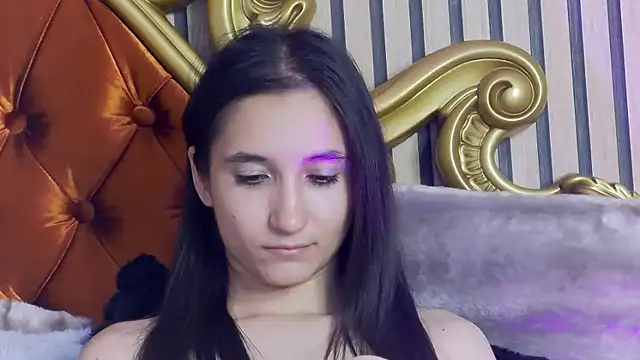Chat +18 de CarolinaBlair ao vivo