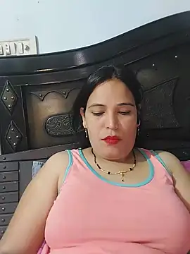 Chatroom XXX en direct de Poojabhabi101