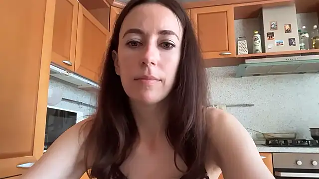 XXX chat uživo modela Flamingo_Queen