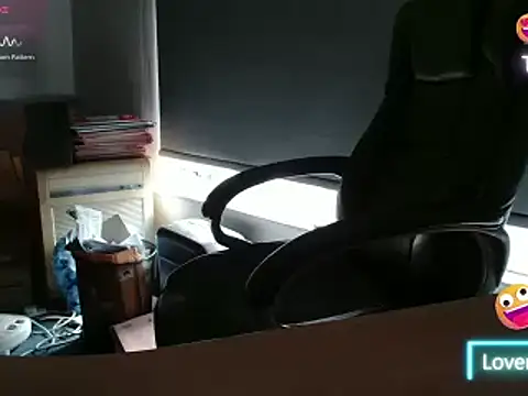 bigbadjon69 Adlı Modelin Canlı XXX Sohbeti