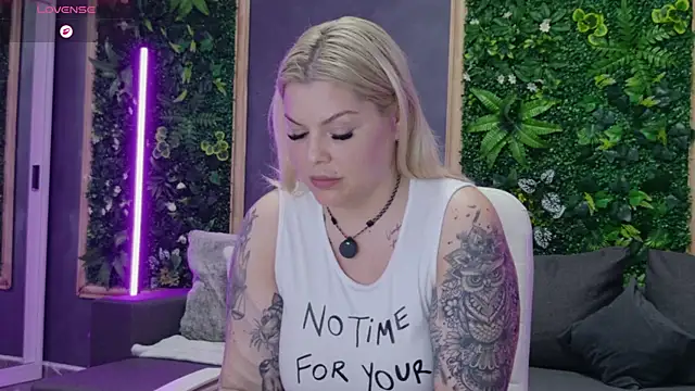 Issa_Jo Live XXX-Chat
