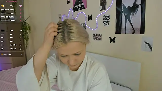 MidnightPoise's Live XXX Chat