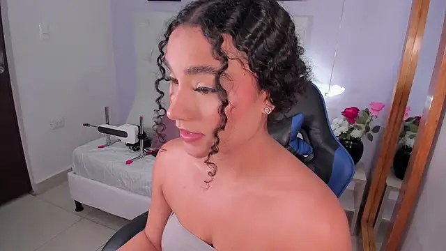 kitty_kayo's Live XXX Chat