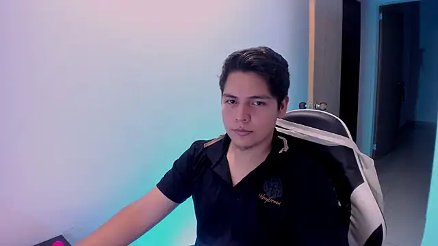 Asta_YunoXXX Adlı Modelin Canlı XXX Sohbeti