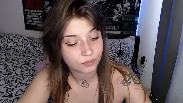 Chat +18 de AlienforTwenty ao vivo