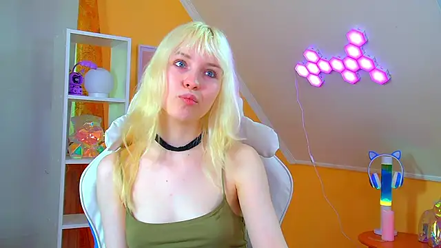 HannahHollis Adlı Modelin Canlı XXX Sohbeti