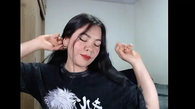 EloiseJun's Live XXX Chat