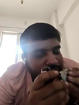 vinay_smalldick élő XXX-chatje
