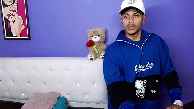 Chat +18 de Angel_foxc13 ao vivo