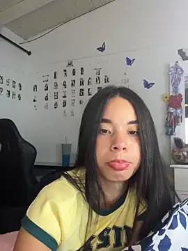 Milleradhara24 即時 XXX 聊天