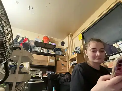 Snowbunnycake_131 Adlı Modelin Canlı XXX Sohbeti